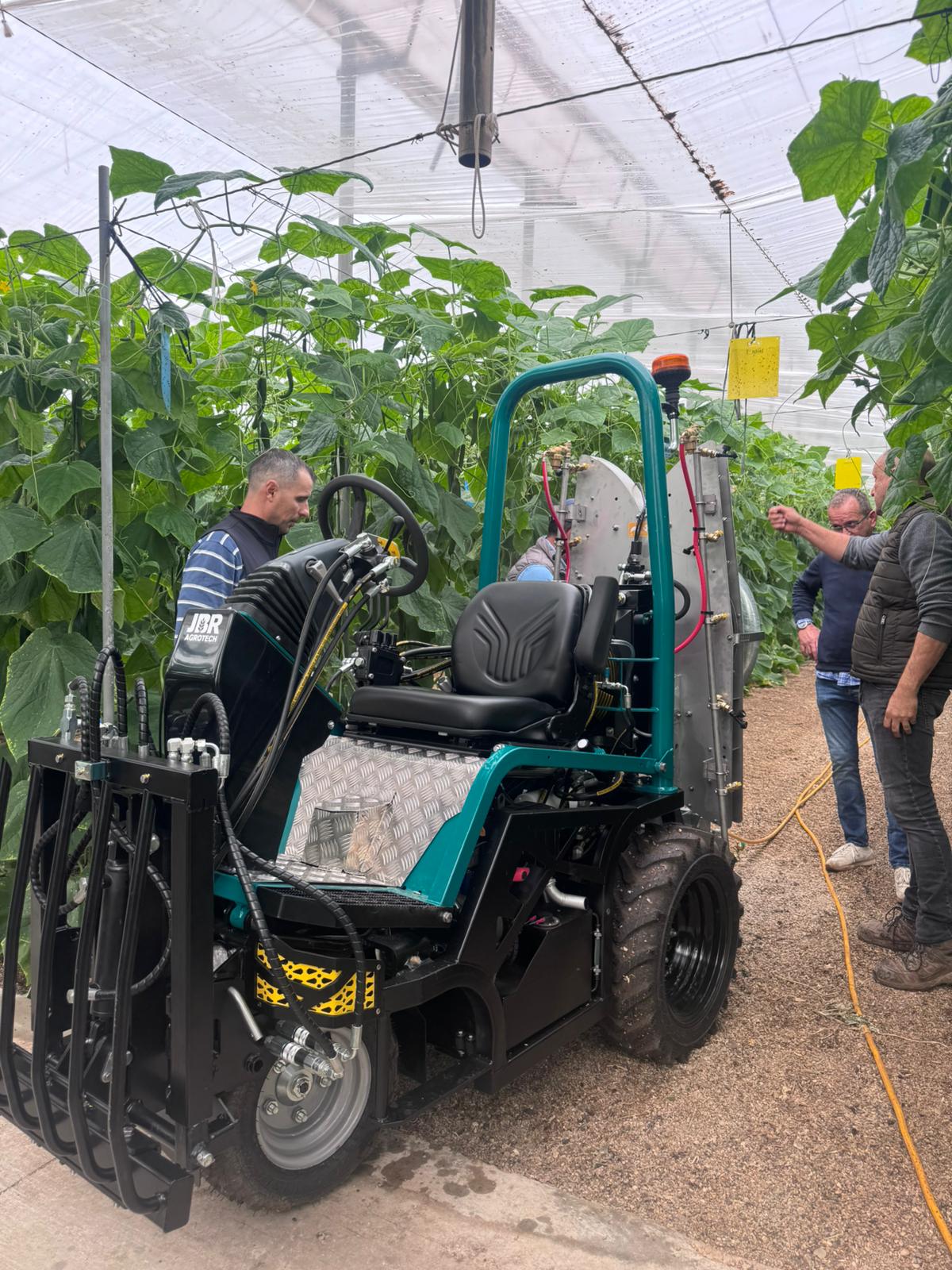 WhatsApp Image 2025-12-16 at 16.19.22